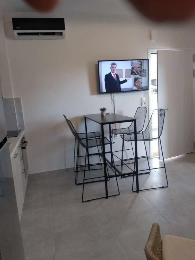 Petrani Suite 1 Nea Peramos  Ngoại thất bức ảnh